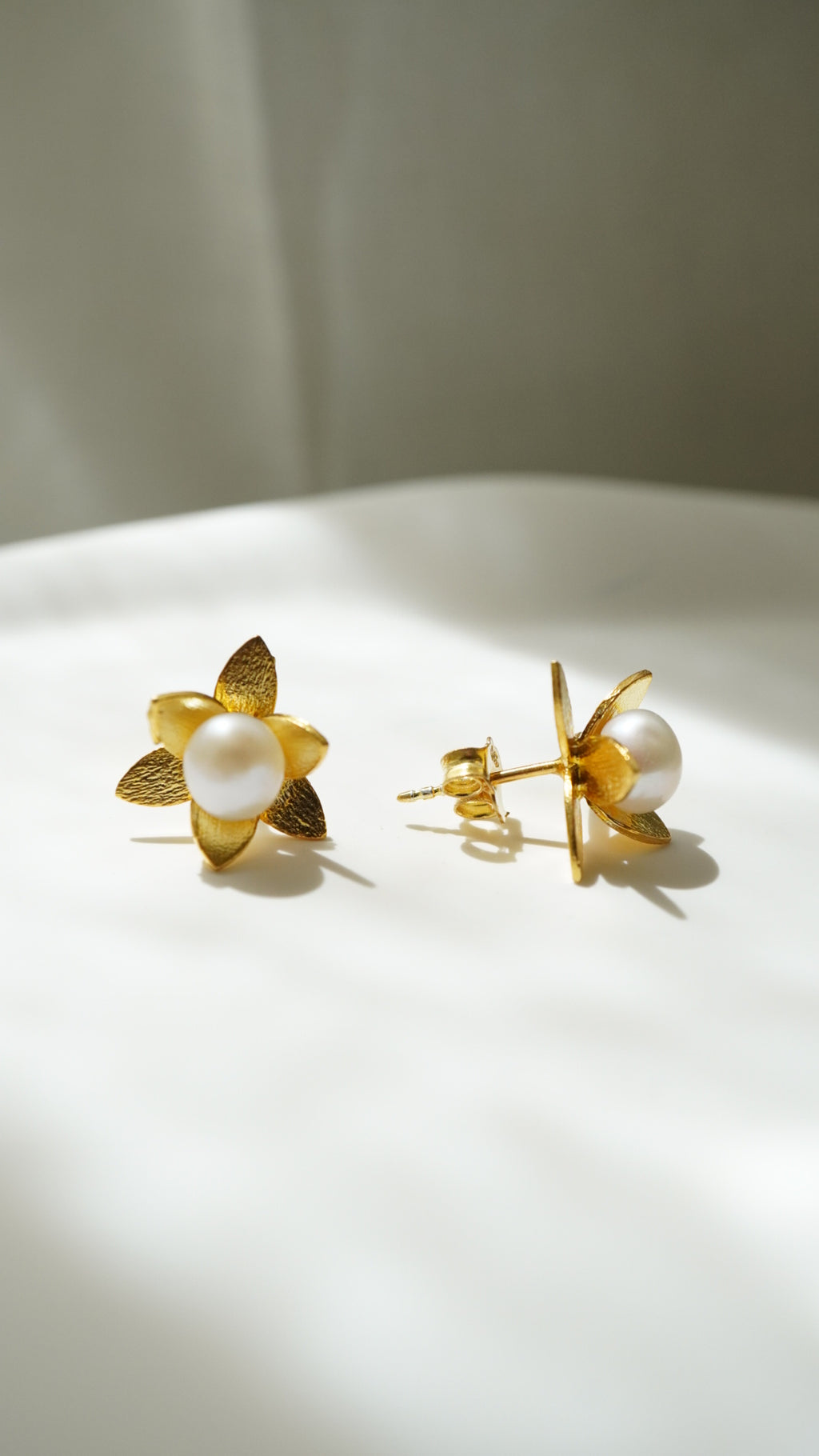 Pearl on Flower Küpe